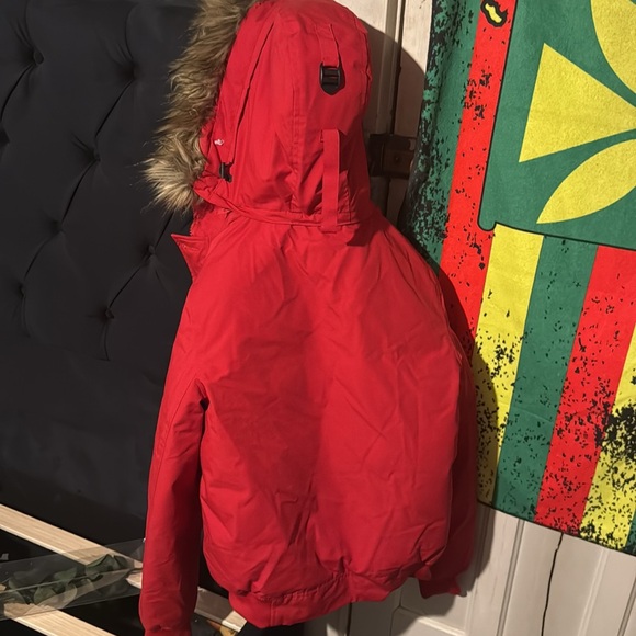 Tommy Hilfiger - Picture 4 of 4